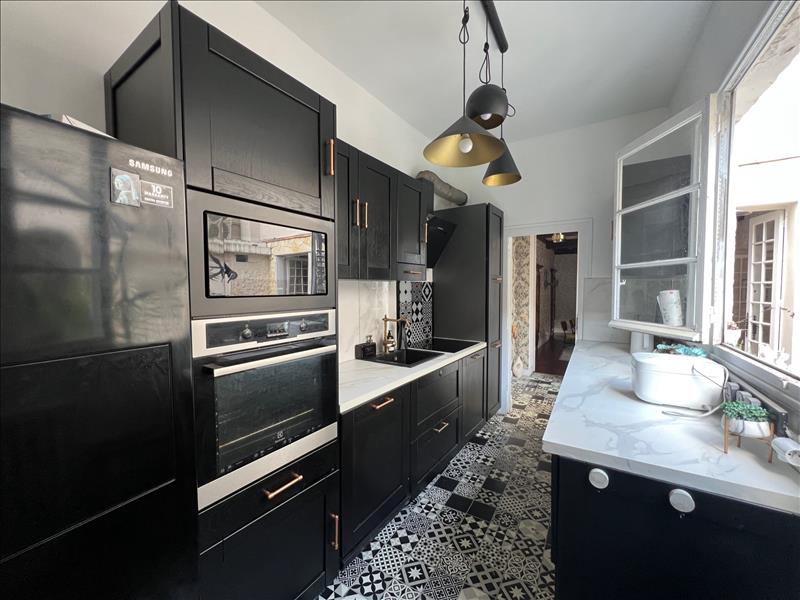 Vente Maison CADILLAC SUR GARONNE - 7 pièces -250 m² - (33410)