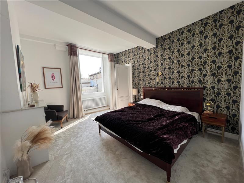 Vente Maison CADILLAC SUR GARONNE - 7 pièces -250 m² - (33410)