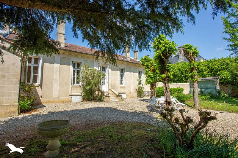 Vente Maison CADILLAC SUR GARONNE - 6 pièces -240 m² - (33410)