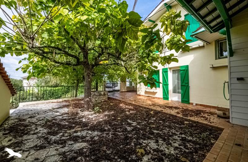 Vente Maison STE CROIX DU MONT - 4 pièces -171 m² - (33410)
