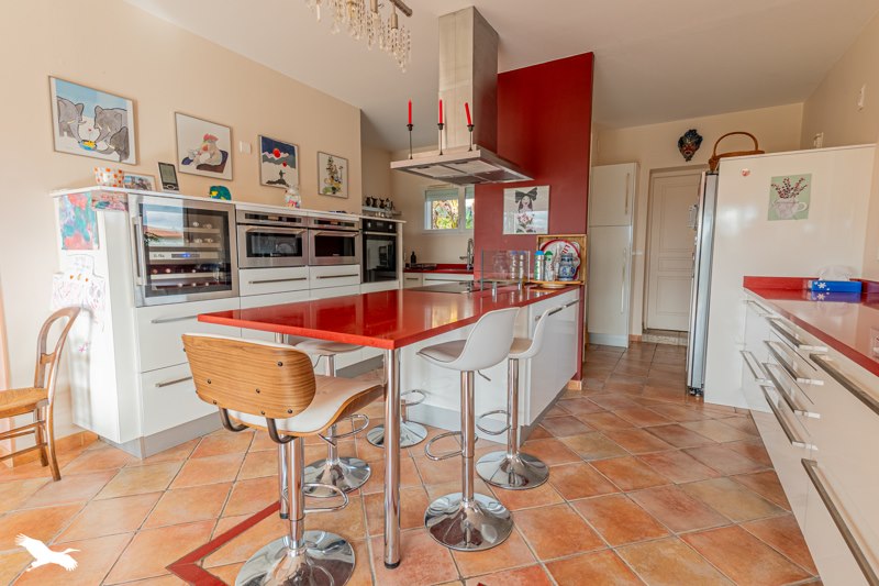 Vente Maison RIONS - 5 pièces -205 m² - (33410)