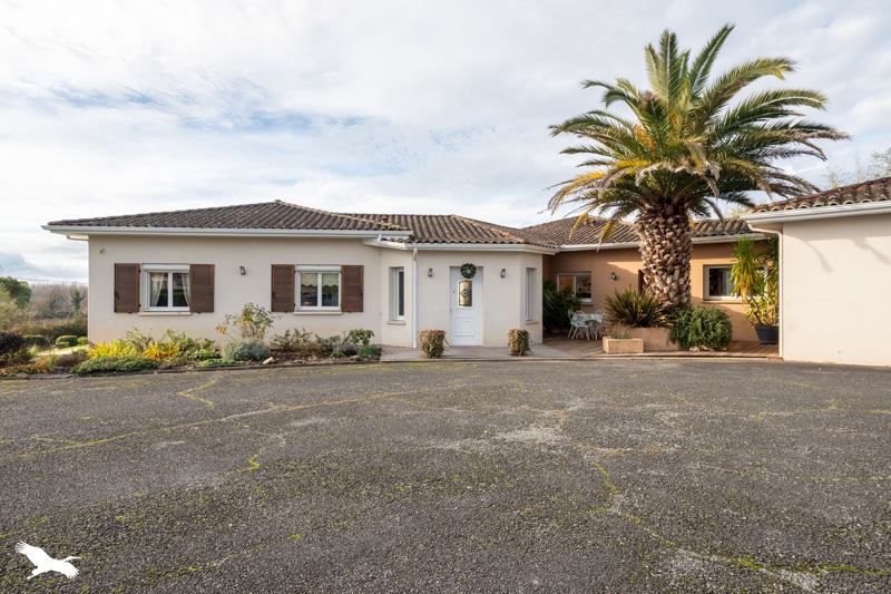 Vente Maison RIONS - 5 pièces -205 m² - (33410)
