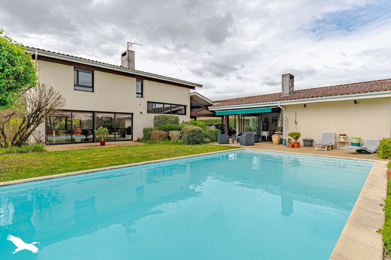 Vente Maison CADILLAC SUR GARONNE - 6 pièces -220 m² - (33410)