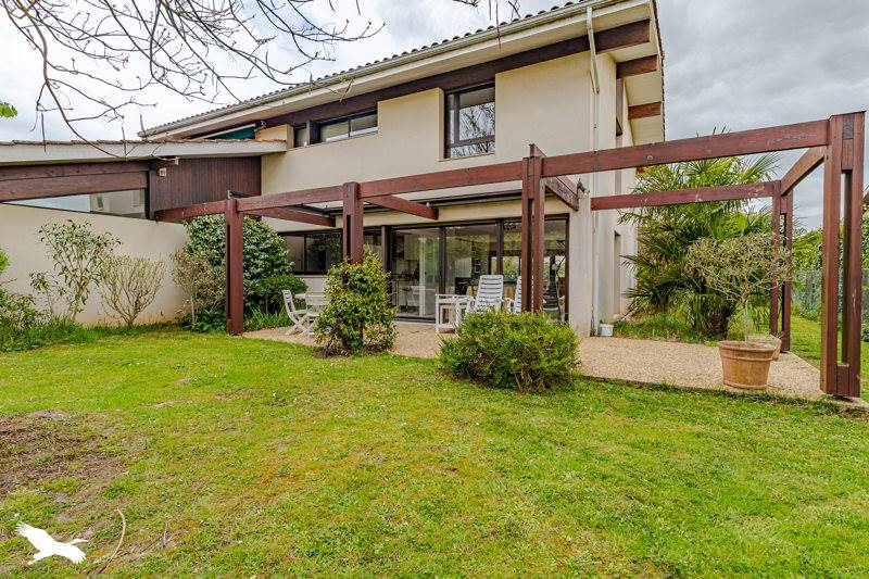 Vente Maison CADILLAC SUR GARONNE - 6 pièces -220 m² - (33410)