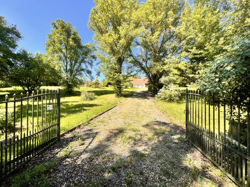Vente Maison CHATEAUNEUF SUR CHER - 6 pièces -134 m² - (18190)
