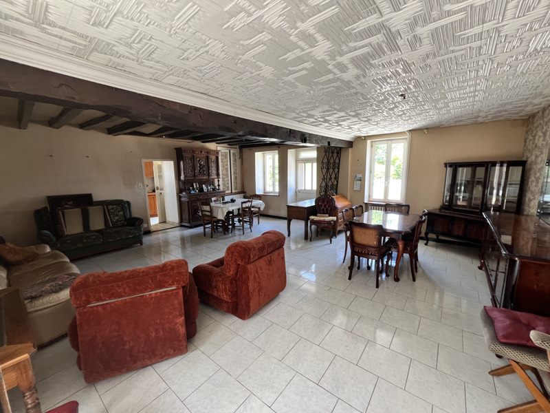Vente Maison INEUIL - 4 pièces -121 m² - (18160)