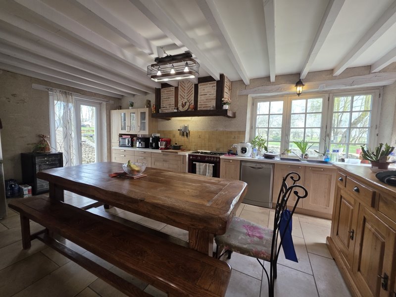 Vente Maison LA CELLE CONDE - 4 pièces -127 m² - (18160)