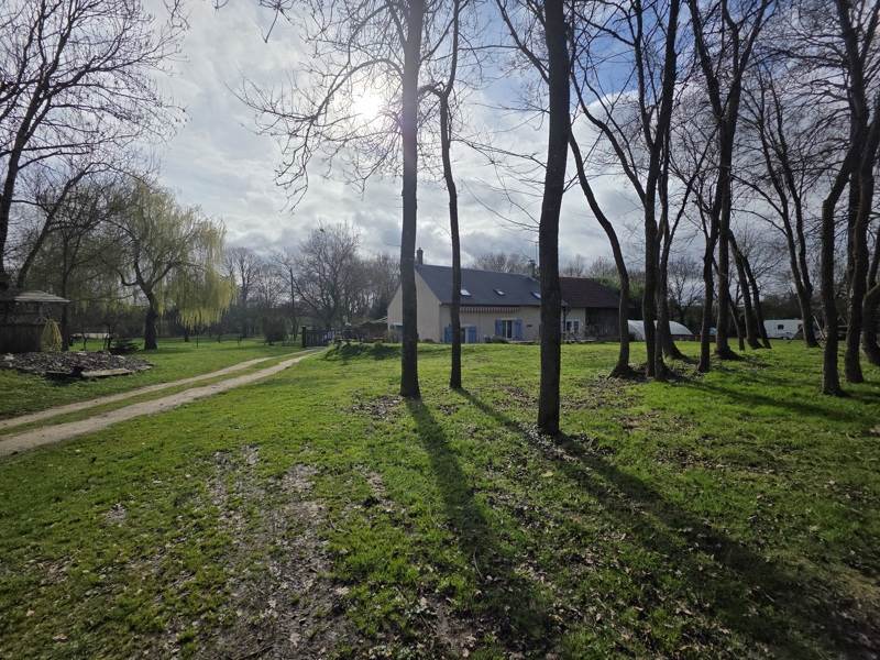 Vente Maison LA CELLE CONDE - 4 pièces -127 m² - (18160)