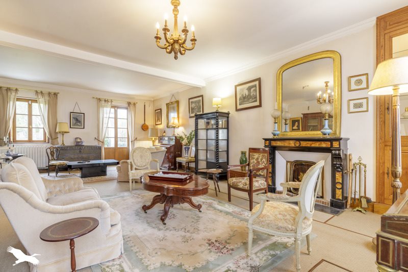 Vente Maison LIGNIERES - 10 pièces -266 m² - (18160)