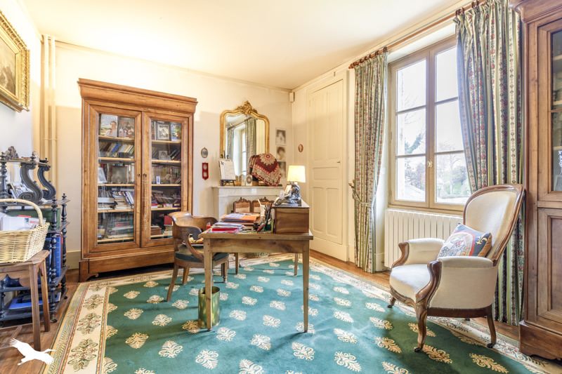 Vente Maison LIGNIERES - 10 pièces -266 m² - (18160)
