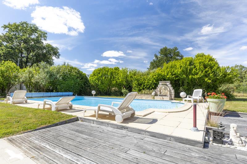 Vente Maison MAISONNAIS - 8 pièces -175 m² - (18170)