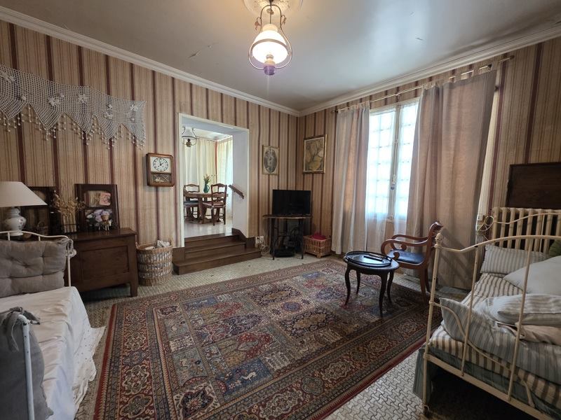 Vente Maison LIGNIERES - 7 pièces -157 m² - (18160)