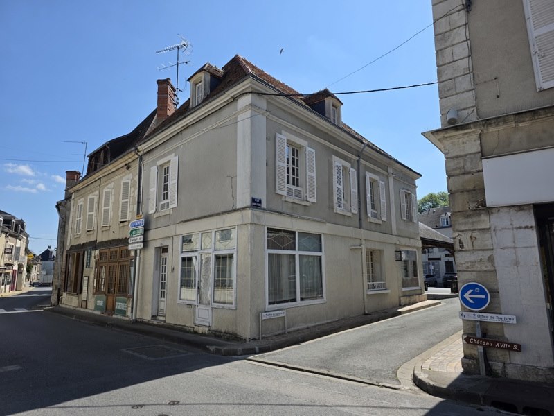 Vente Maison LIGNIERES - 7 pièces -157 m² - (18160)