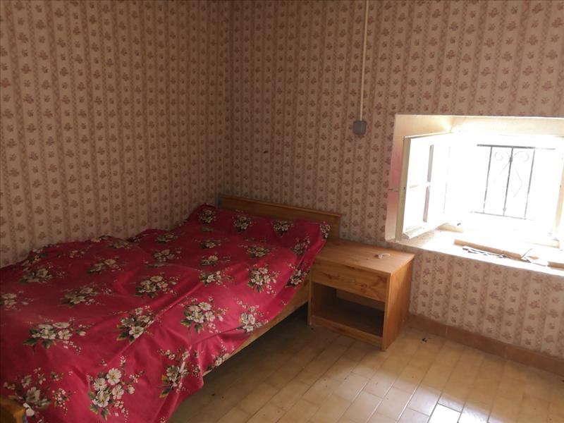Vente Maison COULAURES - 5 pièces -98 m² - (24420)