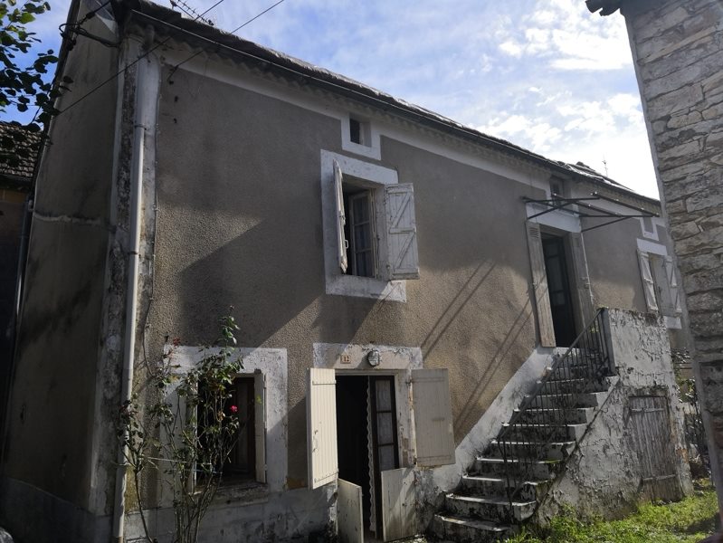 Vente Maison COULAURES - 5 pièces -98 m² - (24420)