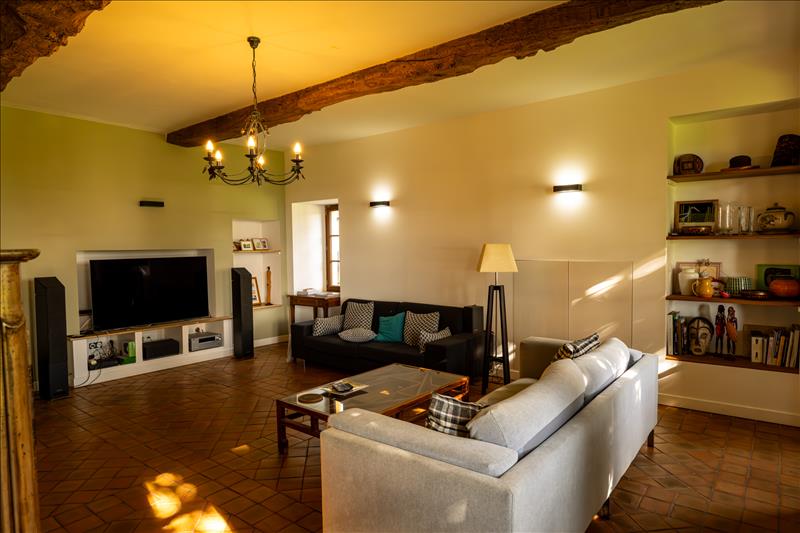 Vente Maison ST MEDARD D EXCIDEUIL - 17 pièces -730 m² - (24160)