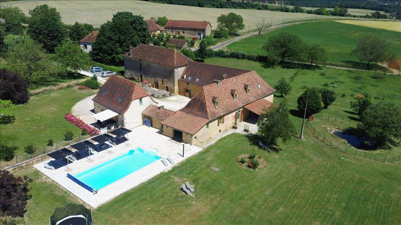 Vente Maison ST MEDARD D EXCIDEUIL - 17 pièces -730 m² - (24160)