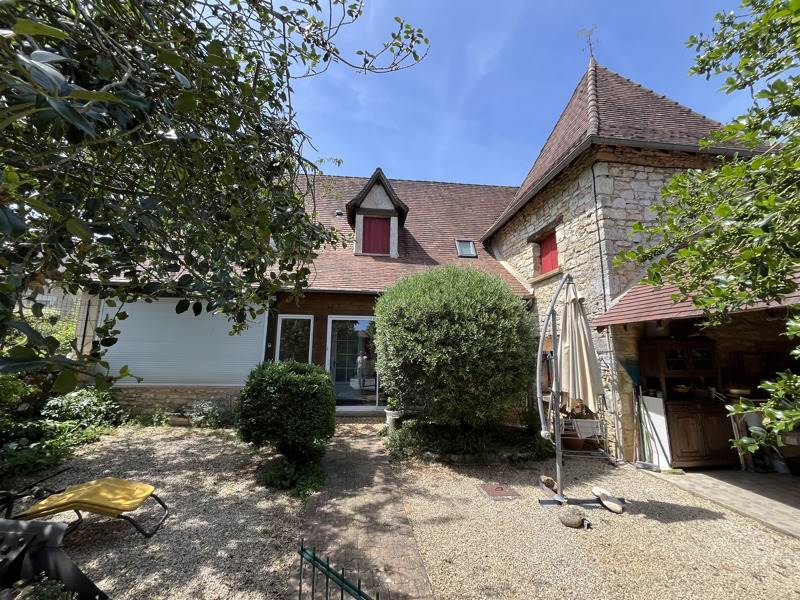 Vente Maison COULAURES - 6 pièces -108 m² - (24420)