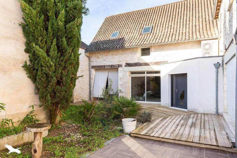 Vente Maison MAYAC - 6 pièces -181 m² - (24420)