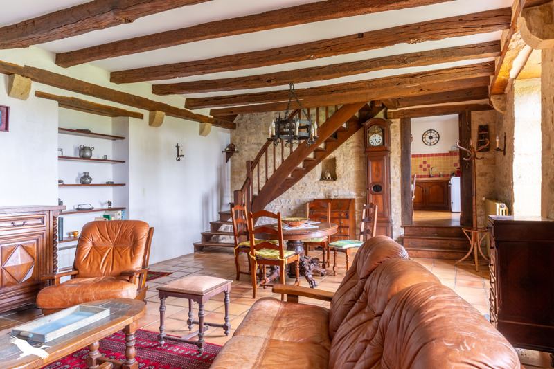 Vente Maison ST SULPICE D EXCIDEUIL - 10 pièces -288 m² - (24800)