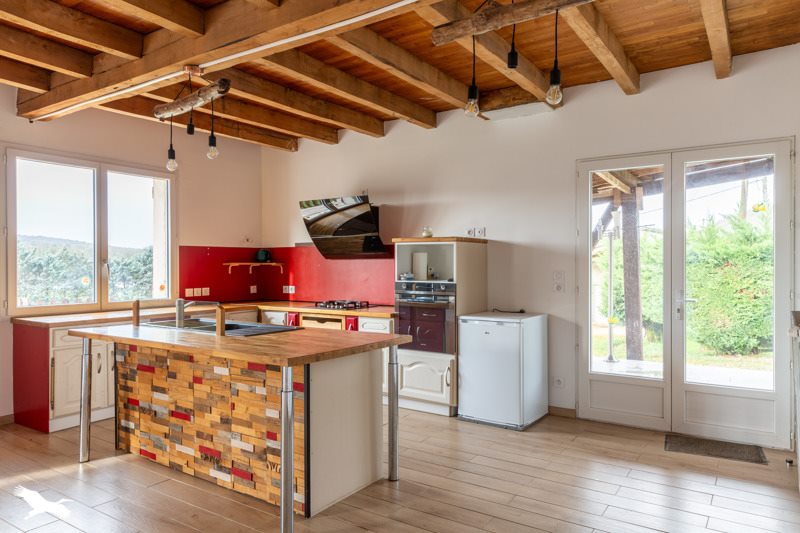 Vente Maison CUBJAC AUVEZERE VAL D ANS - 7 pièces -205 m² - (24640)