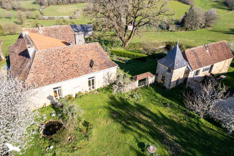 Vente Maison ST GERMAIN DES PRES - 12 pièces -310 m² - (24160)