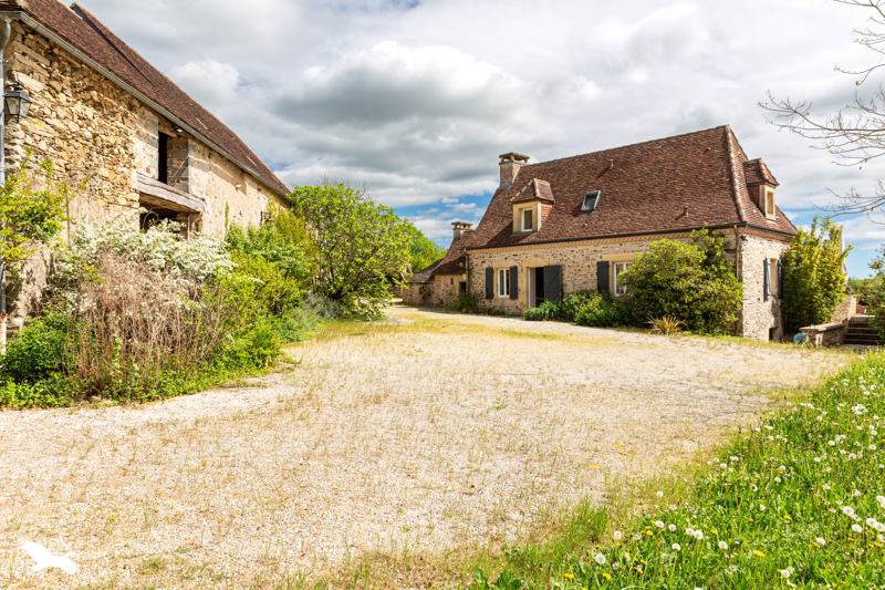 Vente Maison GENIS - 5 pièces -172 m² - (24160)