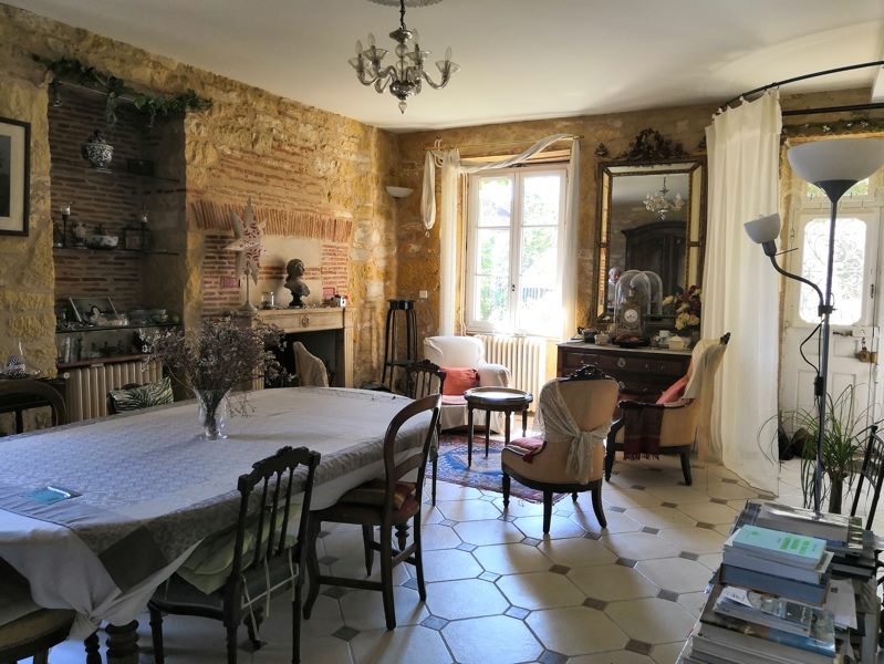 Vente Maison EXCIDEUIL - 8 pièces -260 m² - (24160)