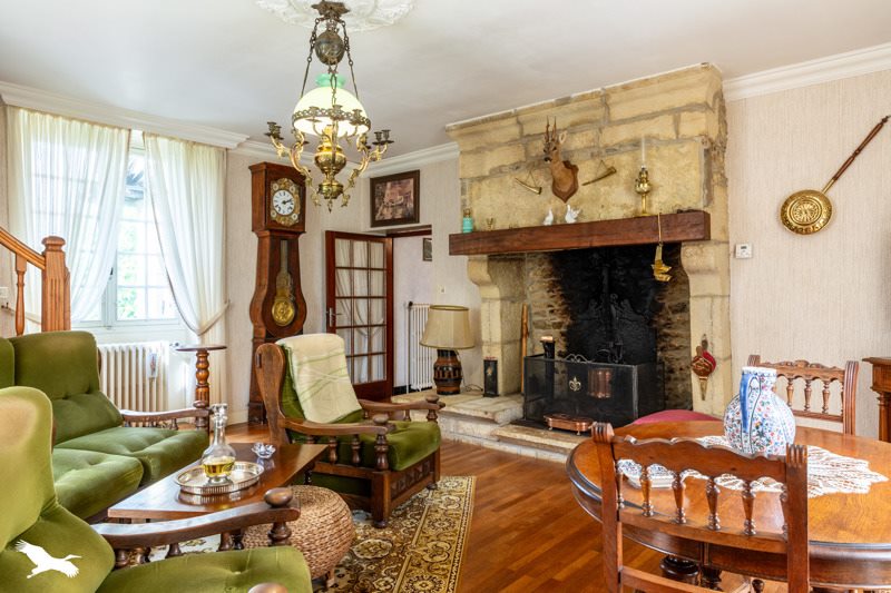 Vente Maison CLERMONT D EXCIDEUIL - 6 pièces -94 m² - (24160)
