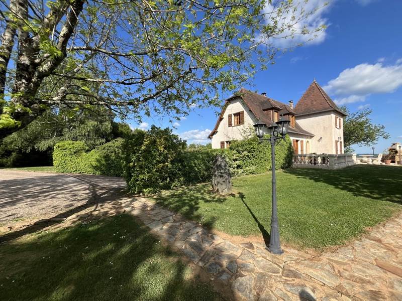 Vente Maison GENIS - 6 pièces -131 m² - (24160)