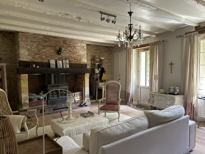 Vente Maison EXCIDEUIL - 5 pièces -105 m² - (24160)