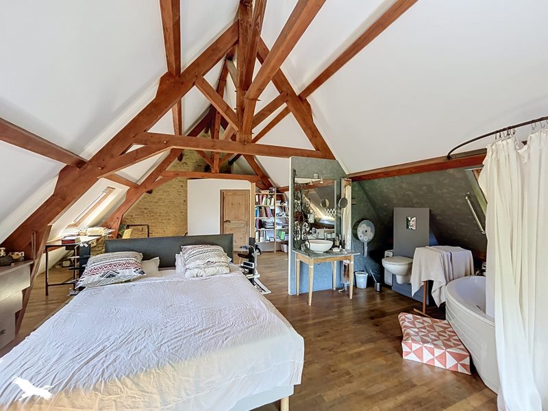 Vente Maison Anlhiac - 8 pièces -170 m² - (24160)