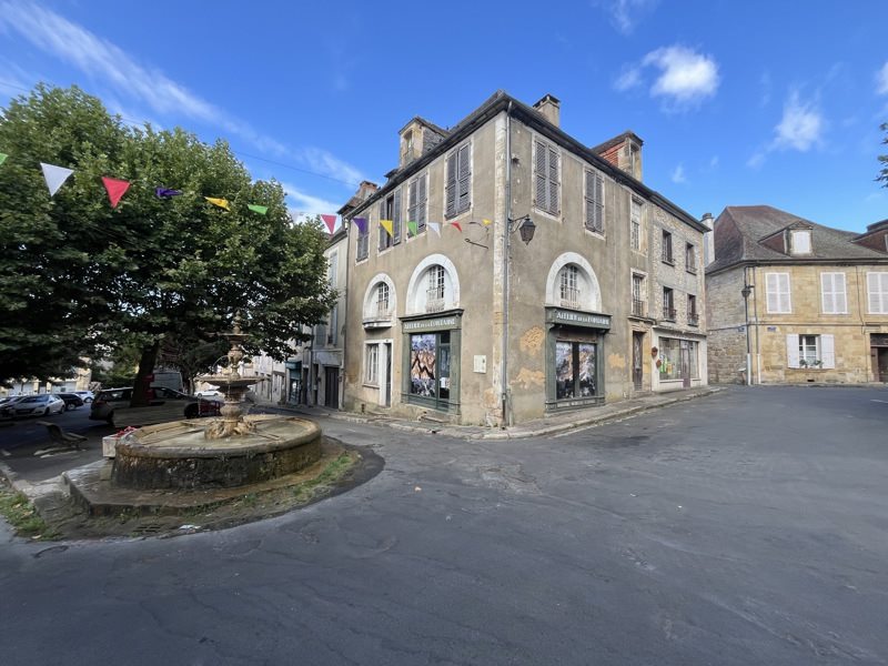 Vente Immeuble Excideuil - -  247 m² - (24160)