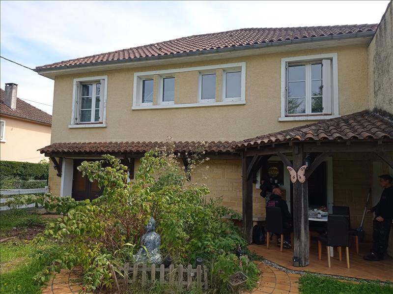 Maison 5 pièces 121 m² · à Le Bugue · 121 m² · 160 500 €