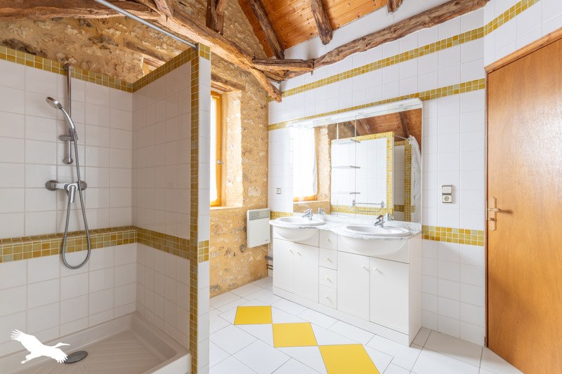 Vente Maison LES EYZIES - 3 pièces -101 m² - (24620)