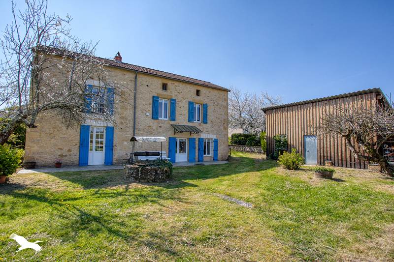 Vente Maison LE BUISSON DE CADOUIN - 5 pièces -107 m² - (24480)