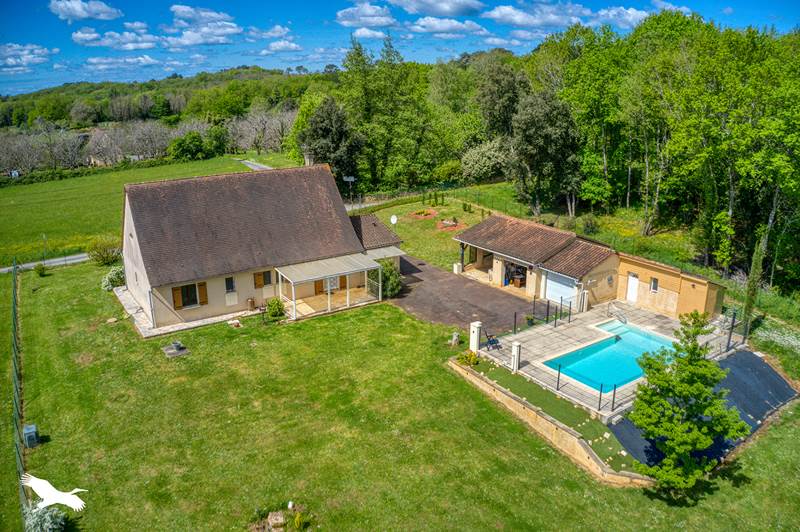 Vente Maison MEYRALS - 7 pièces -118 m² - (24220)
