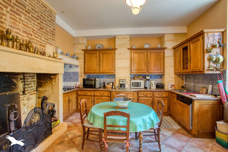 Vente Maison Le Bugue - 7 pièces -185 m² - (24260)