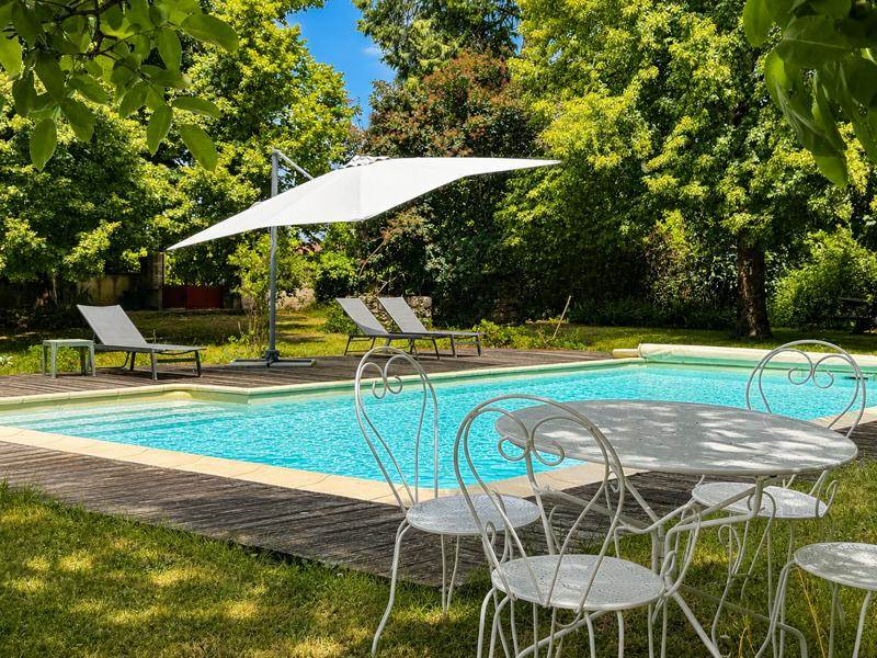 Vente Maison LALINDE - 7 pièces -213 m² - (24150)