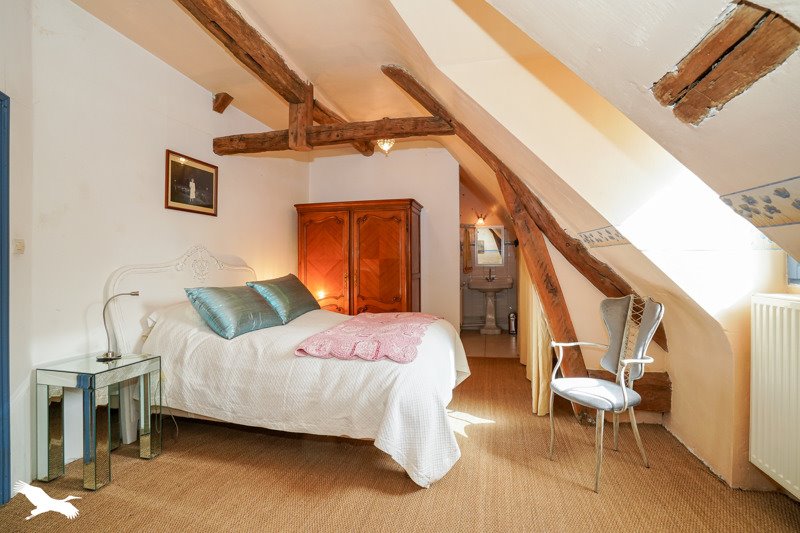 Vente Maison BERTHENAY - 7 pièces -250 m² - (37510)