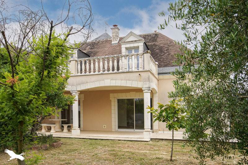 Maison 5 pièces 244 m² · à La Riche · 244 m² · 554 900 €