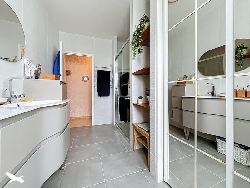 Vente Maison Saint-Genouph - 5 pièces -164 m² - (37510)