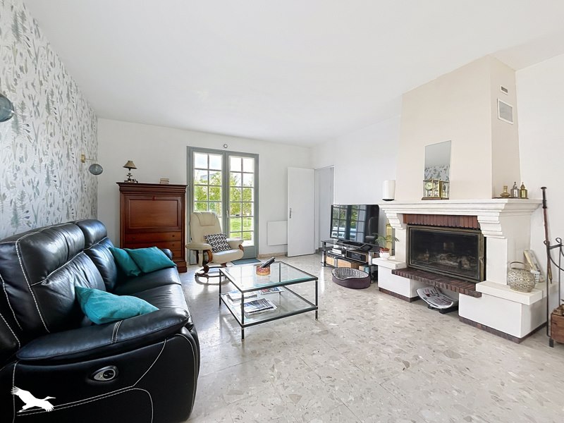 Vente Maison Saint-Genouph - 5 pièces -164 m² - (37510)