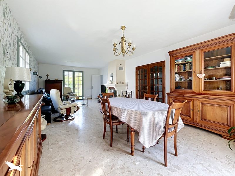 Vente Maison Saint-Genouph - 5 pièces -164 m² - (37510)