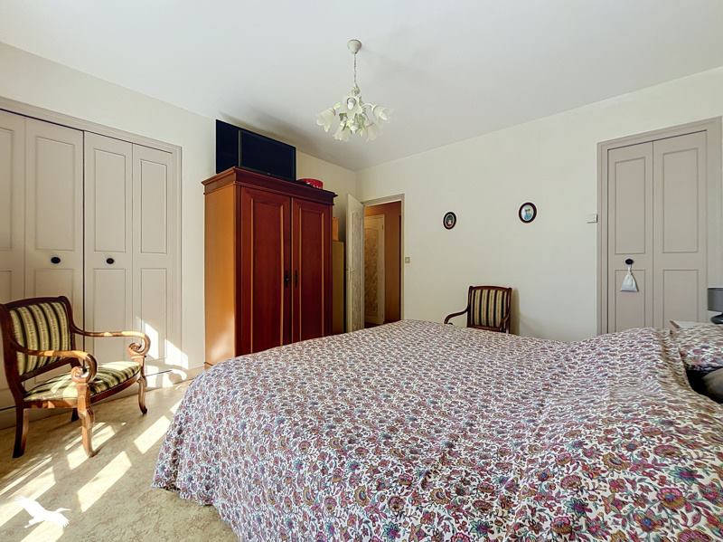 Vente Maison Saint-Genouph - 5 pièces -164 m² - (37510)