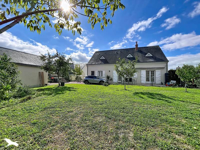 Vente Maison Saint-Genouph - 5 pièces -164 m² - (37510)