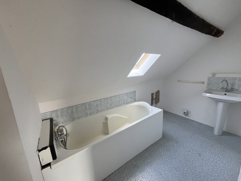 Vente Maison LA BERTHENOUX - 4 pièces -86 m² - (36400)