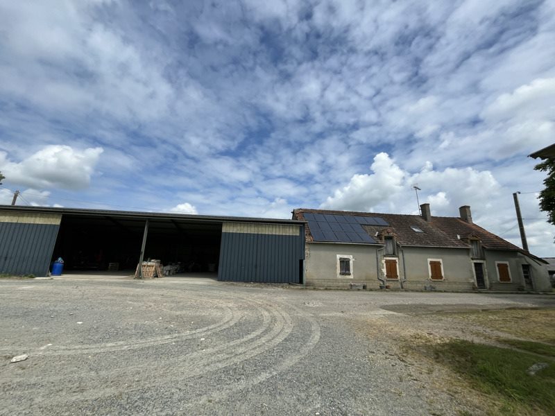 Vente Maison LA BERTHENOUX - 7 pièces -120 m² - (36400)