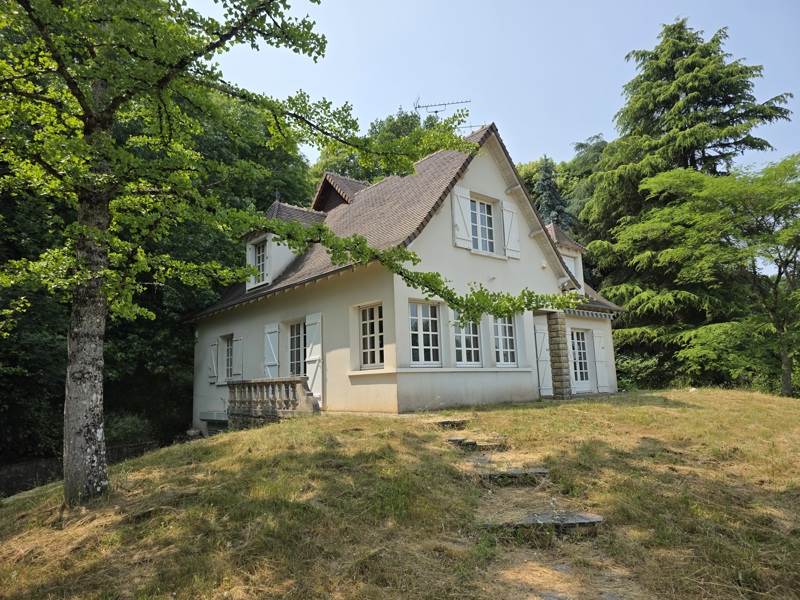 Vente Maison LA CHATRE - 7 pièces -162 m² - (36400)