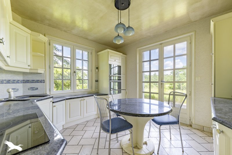 Vente Maison LA CHATRE - 7 pièces -162 m² - (36400)